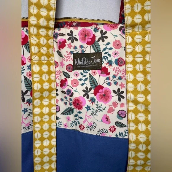 Matilda Jane Going Somewhere Large Tote- Like New - Picture 4 of 6